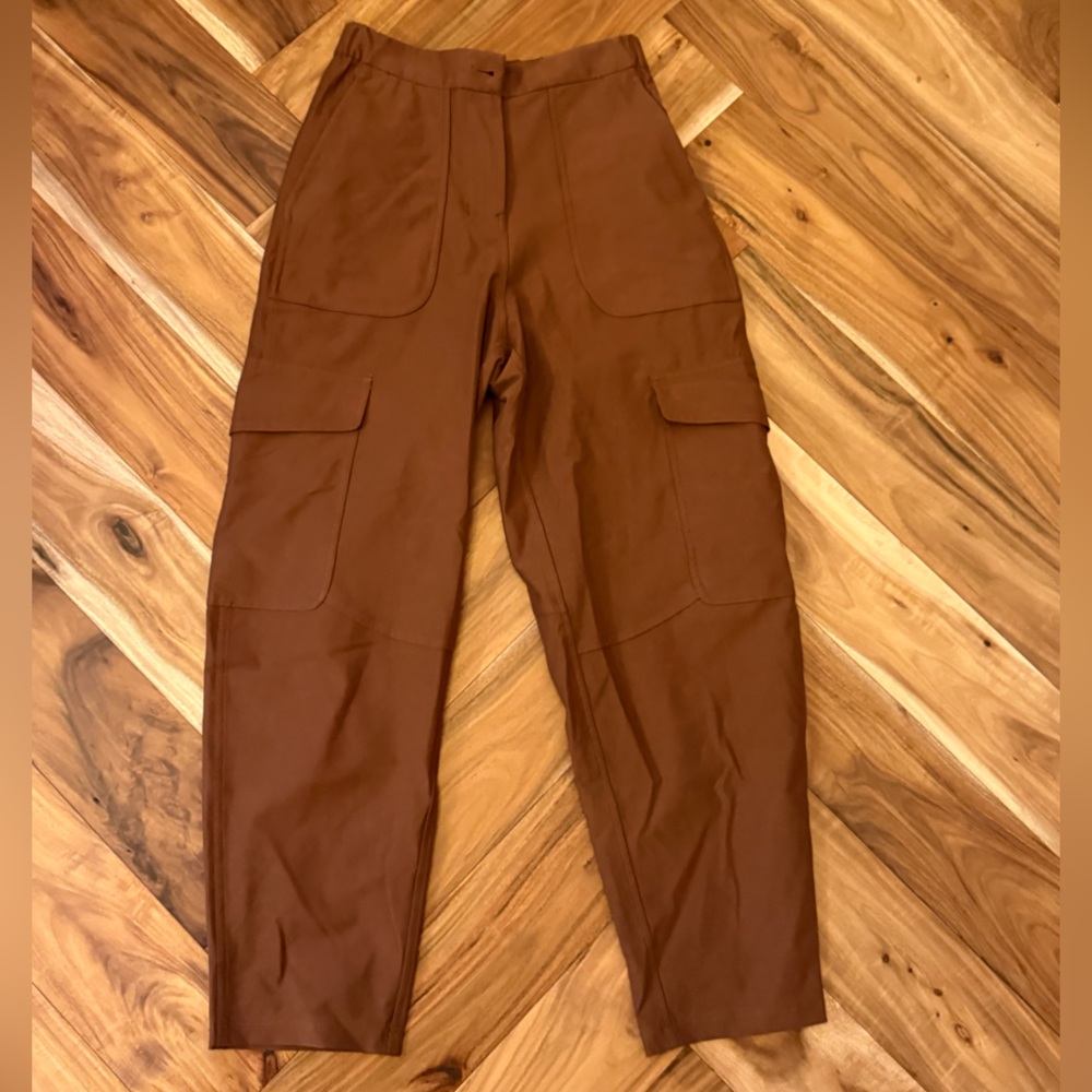 Lululemon Brown Cargo Pants Women’s